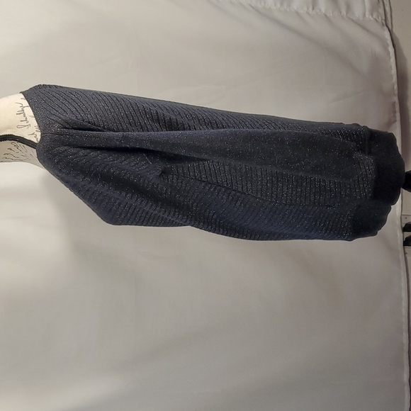 White House Black Market off shoulder Sweater Size Small - Picture 12 of 17